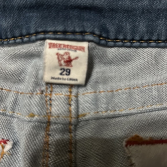 Gently used skinny jeans - Picture 3 of 5